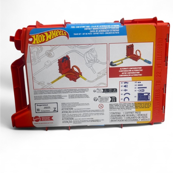 Hot Wheels Fuel Tank Stunt Tracks Playset - Picture 3 of 5